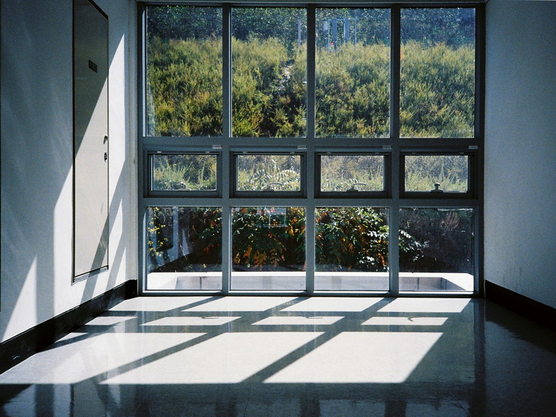 What Are The Pros And Cons of Aluminum Storm Window Frames