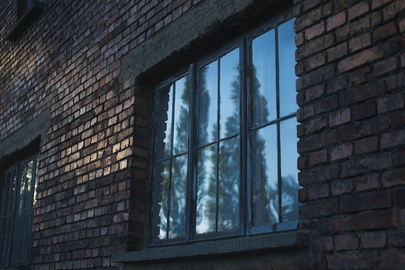 How Do You Clean Oxidized Aluminum Window Frames